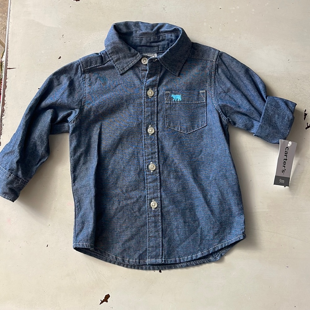 Carter’s boys button up shirt. Size 9 months. New!